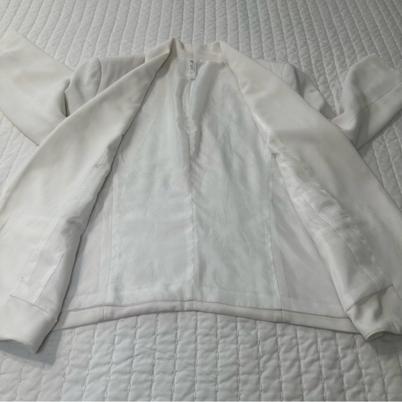 Mural Curve Open Front Shawl Collar Elegant Ivory Blazer - Picture 6 of 12